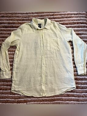 GAP Lightweight Linen Button-Up Shirt in Pale Lime